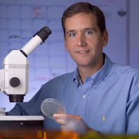 Learn more about Alejandro Aballay