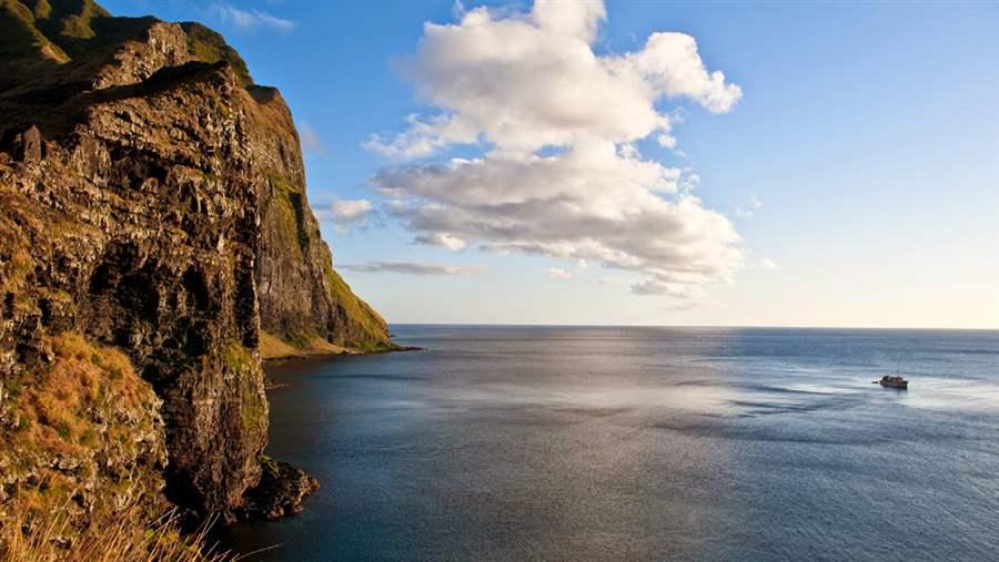 Cliffs in Rapa.