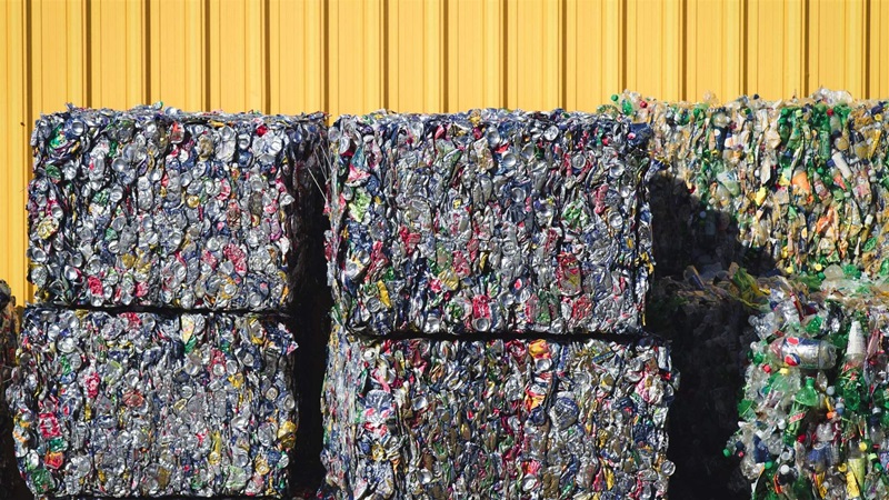 new-report-shows-how-u-s-can-reduce-plastic-waste-pollution-and-costs